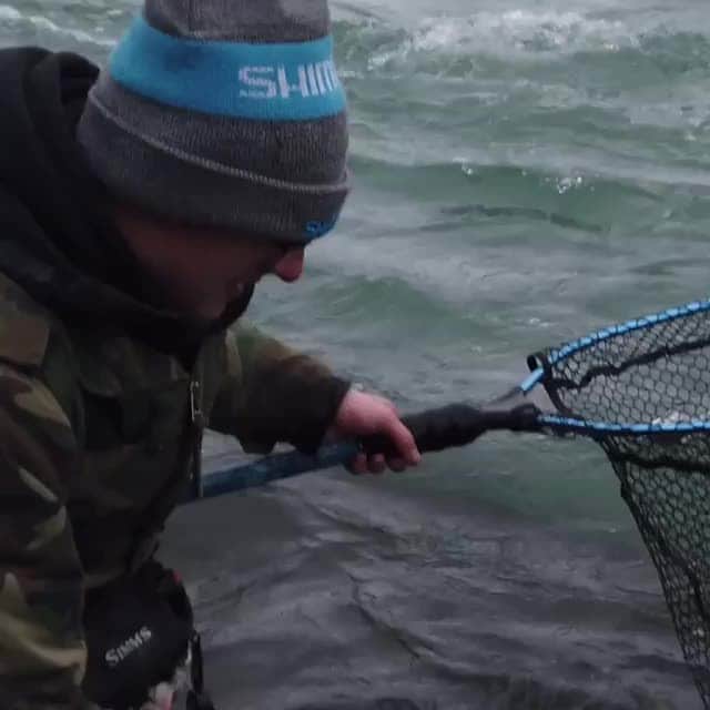 シマノ｜Fishingのインスタグラム：「Sayonara on Niagara.  #FishShimano #NiagaraRiver #LakeTrout  🎥: @jon_dietz_fishing  @nathanmattivi」