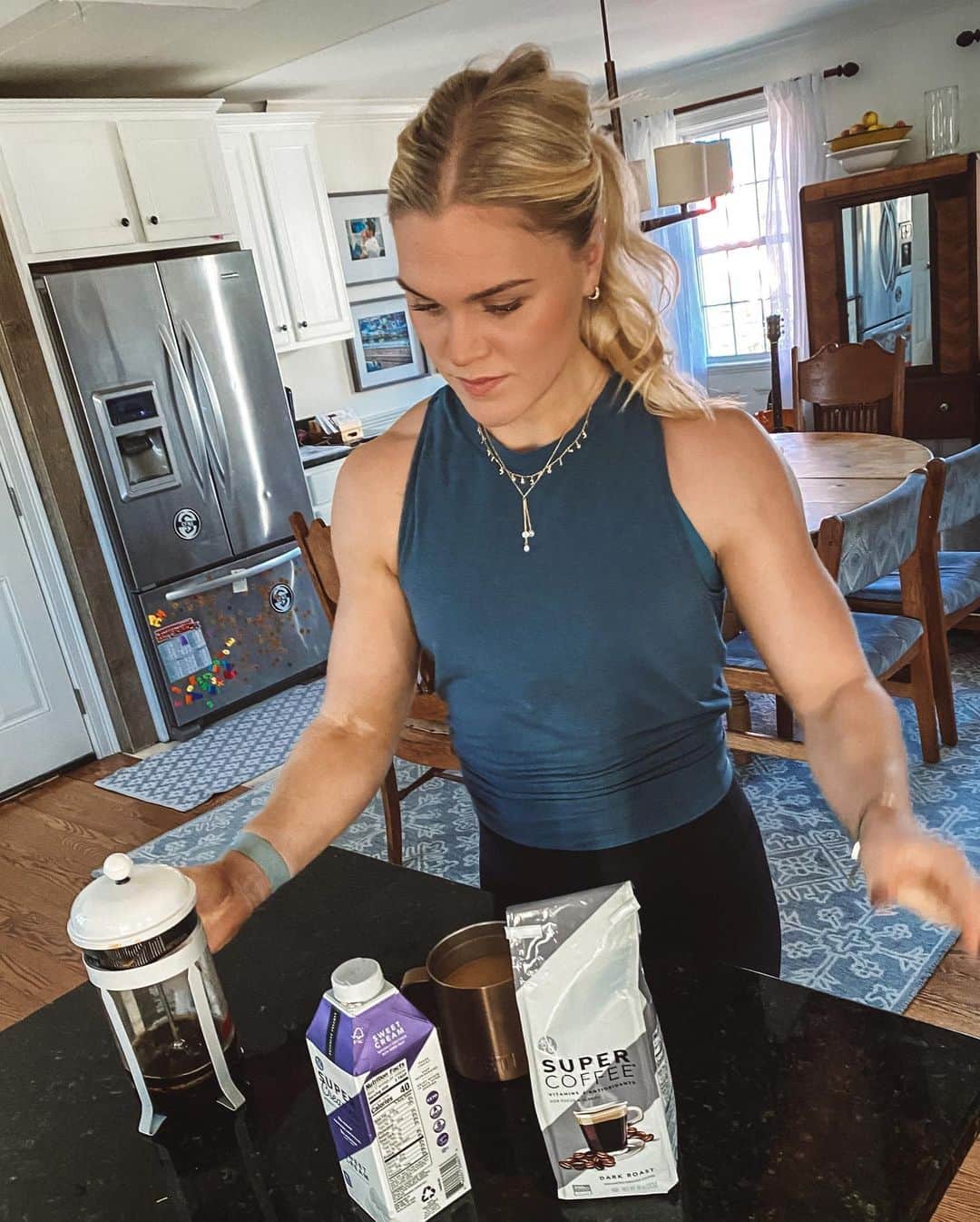 Katrin Tanja Davidsdottirさんのインスタグラム写真 - (Katrin Tanja DavidsdottirInstagram)「Excited & PROUD to get to tell you about my newest partnership & investment with @drinksupercoffee 🤩🤝☕️🌟 - I found their super creamer about a year ago (you know I LOVE my creamers but they all had so much added sugar in 😩 .. EXCEPT for this one!) so switched to using this one in my coffees + teas. - THEN late last summer I got introduced to the brothers (@jordan_decicco, @jakedecicco & @jimmydecicco5) & got to chat with them & hear their story of how it all started & MAN, you know when your energy just CLICKS with someone?!?! That. Was. That. 🤩✨ Incredible energy, all three of them, with a mission of bringing positive energy to the world: LOVE. THAT & I love that I get to be a part of that. - Excited to finally be a part of the @drinksupercoffee family 🤍 xxx」1月31日 2時30分 - katrintanja