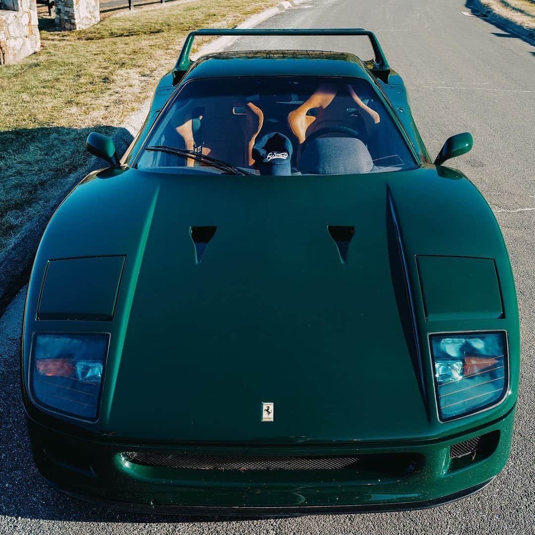 CarsWithoutLimitsさんのインスタグラム写真 - (CarsWithoutLimitsInstagram)「Ferrari F40 🌲  Owner @redshift75  #CarsWithoutLimits」1月31日 2時32分 - carswithoutlimits
