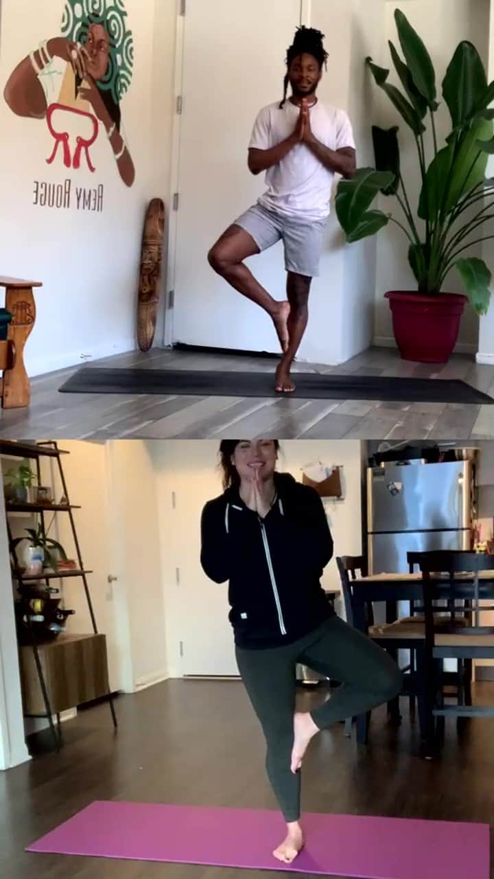 のインスタグラム：「Join us for a beginner friendly yoga flow with @vuoriclothing ACTV Club trainer @musayogaa and #REIpartner @luz.lituma of @latinxhikers!」