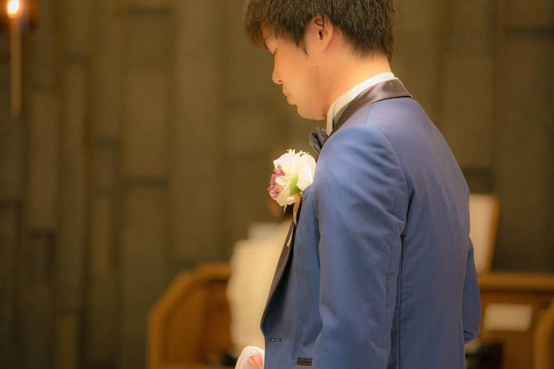 のインスタグラム：「これから始まるセレモニーに心を集中。 Focus on the ceremony that is about to begin. #スイスホテル花嫁  #全集中  #スイスホテル南海大阪  #スイスホテルウエディング  #スイスホテルロマンス  #大阪結婚式  #ホテルウエディング  #ホテル婚  #なんば  #なんば駅  #swissotelnankaiosaka  #swissotelwedding  #swissotelromance  #groom  #osakawedding  #wedding  #hotelwedding  #osaka  #osakajapan」