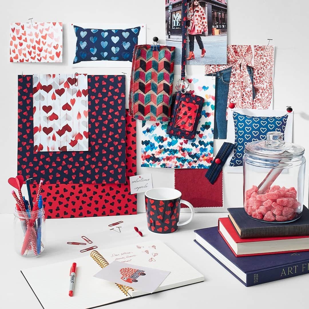 のインスタグラム：「Lovestruck by this V-Day mood board ❤️ Find your cupid-approved look with the help of our latest pattern Sweet Hearts at the link in bio! * * * #verabradley #ValentinesDay #shop #pattern #new」