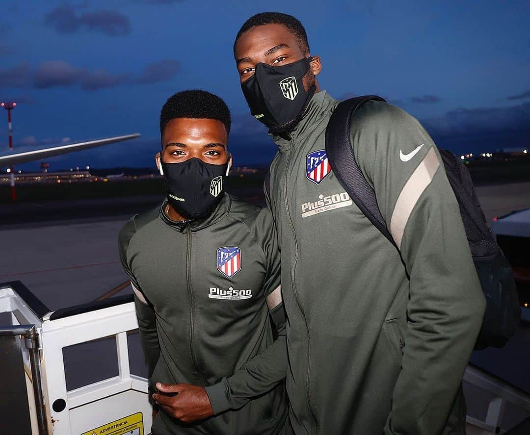 アトレティコ・マドリードさんのインスタグラム写真 - (アトレティコ・マドリードInstagram)「✈️🔜 #CádizAtleti  🔴⚪️ #AúpaAtleti」1月31日 3時19分 - atleticodemadrid