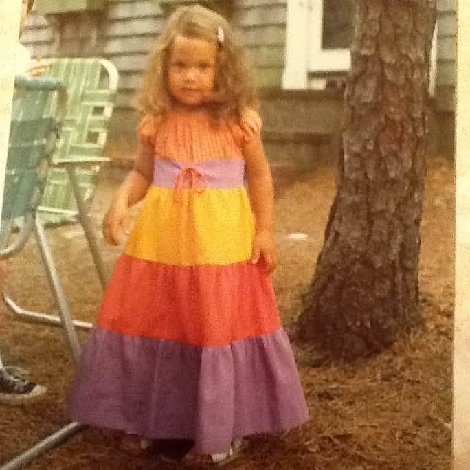 レイチェル・ゾーのインスタグラム：「Found my style #vibe at age #3 🤷‍♀️ .. I am who I am #maxidress forever XoRZ」