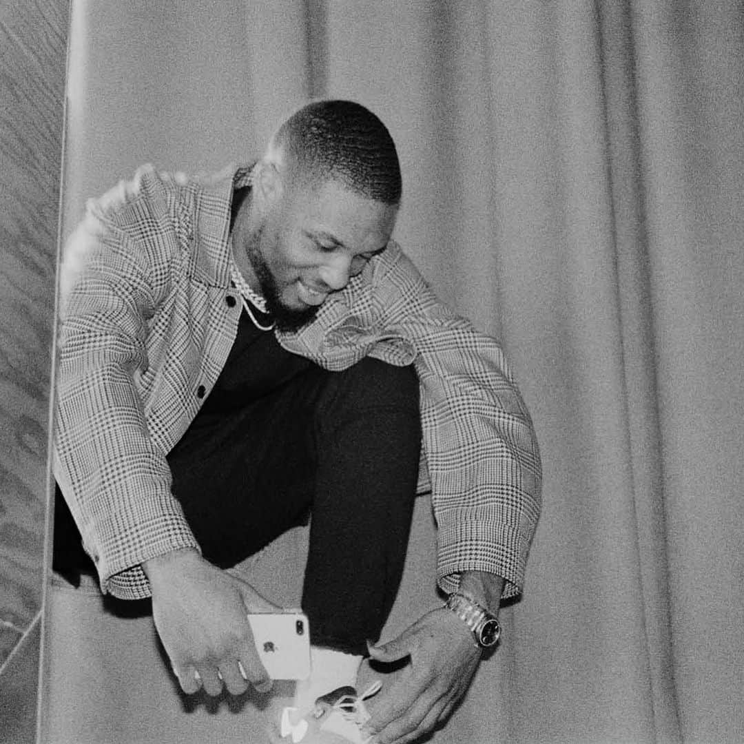 デイミアン・リラードのインスタグラム：「“I hit the ground... send a prayer up ... the blessings coming down I run the town... flip or let ya lip slip... don’t come around”」