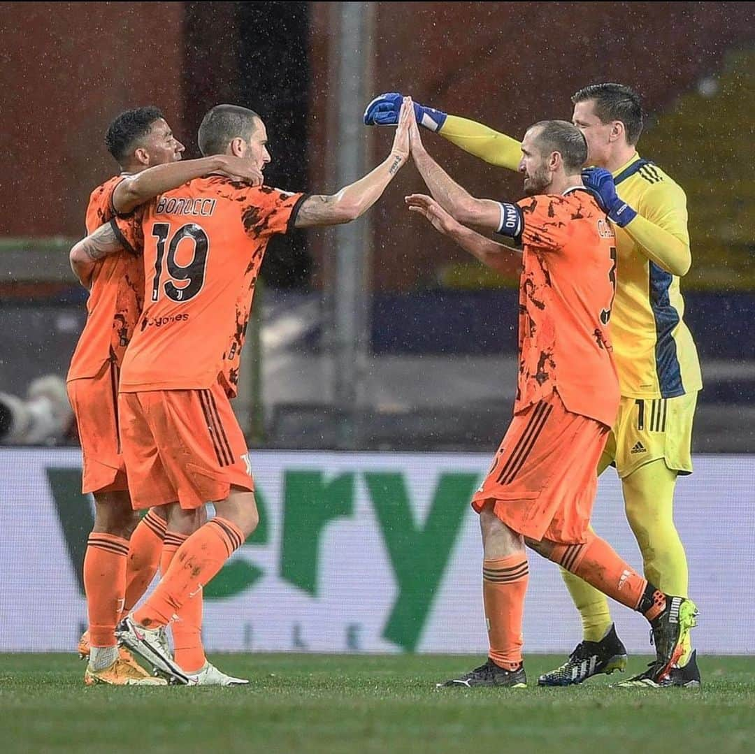 ヴォイチェフ・シュチェスニーさんのインスタグラム写真 - (ヴォイチェフ・シュチェスニーInstagram)「Great win and a clean sheet against a very good Sampdoria!  TEAM SPIRIT! 🔥」1月31日 4時34分 - wojciech.szczesny1