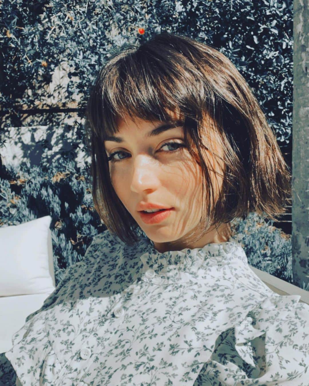 アナ・デ・アルマスのインスタグラム：「🌸」