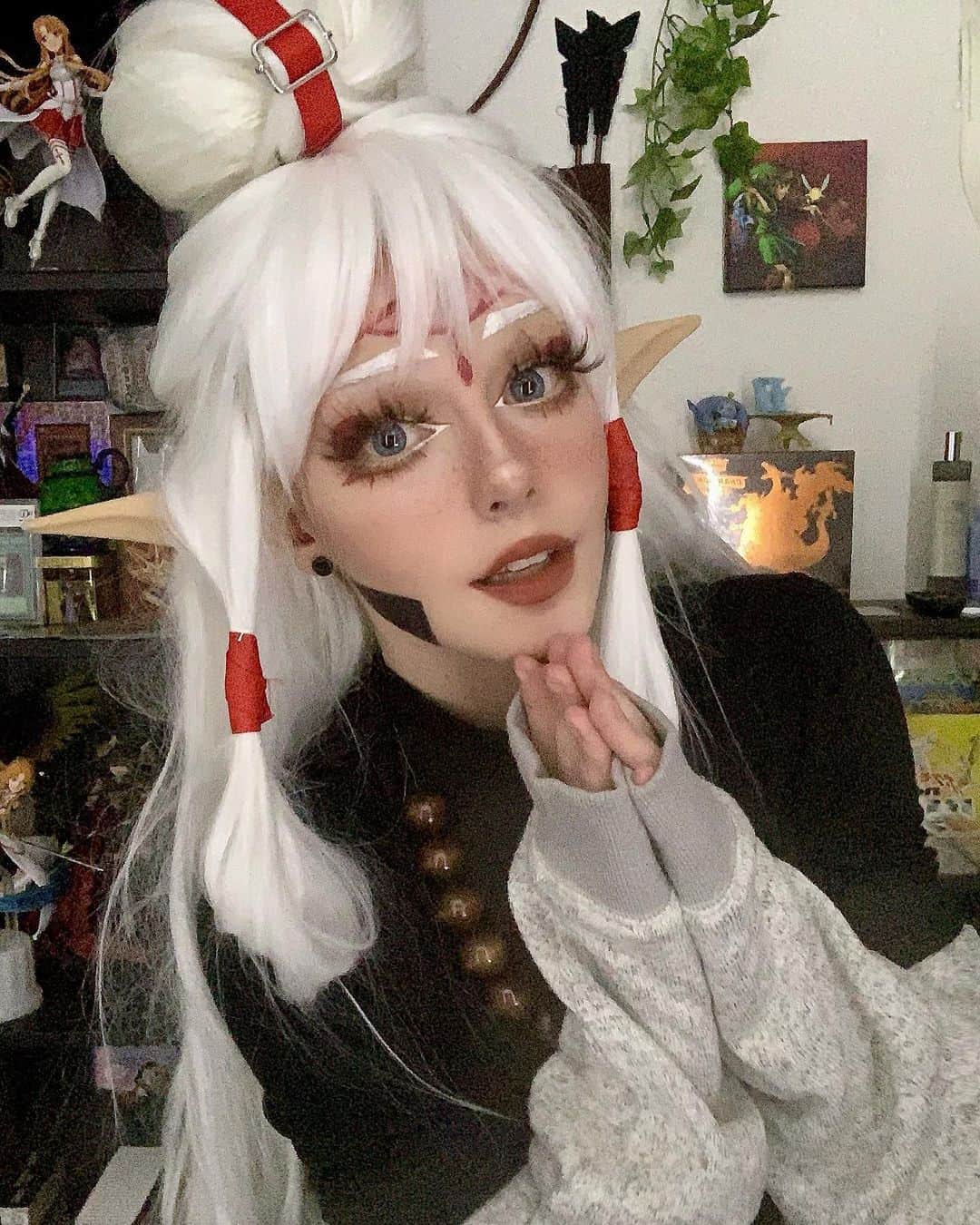 のインスタグラム：「“..Please don’t hesitate to let me know if I can ever be of service!” 🌿📿」