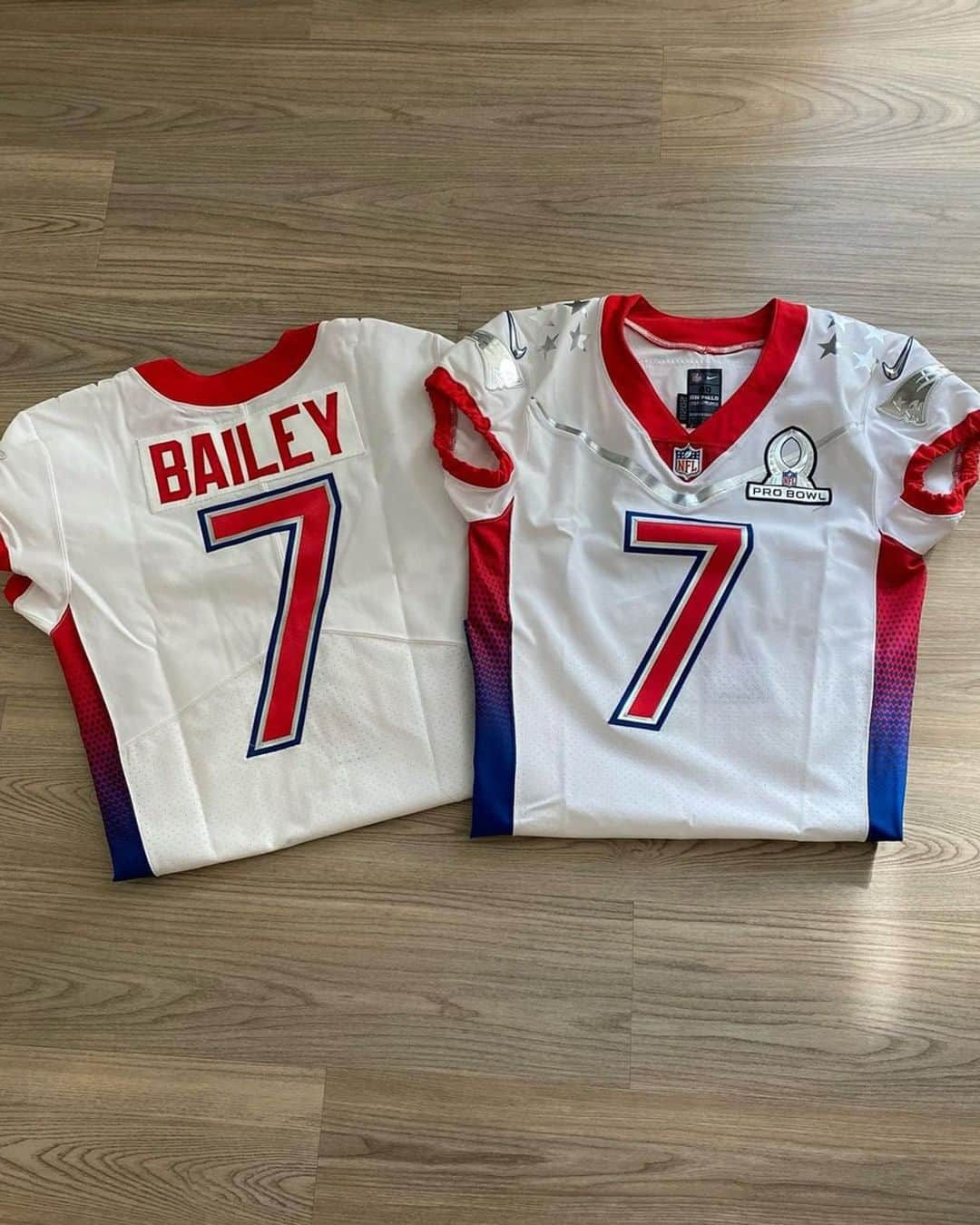 NFLさんのインスタグラム写真 - (NFLInstagram)「Pro Bowl jerseys are arriving at players' homes!  #ProBowl: Madden NFL 21 Edition -- Sunday 5PM ET on NFL social channels」1月31日 5時00分 - nfl