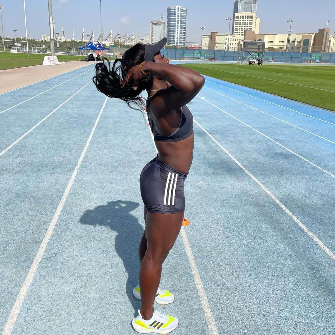 Kristal AWUAHさんのインスタグラム写真 - (Kristal AWUAHInstagram)「Introducing the new Ultraboost 21,  get ready for a year of HI ENERGY 💨☄️#makingrunningeasier   ➡️➡️https://www.adidas.co.uk/ultraboost_21  #ultraboost21  #createdwithadidas  @adidasrunning」1月31日 5時07分 - kristalawuah