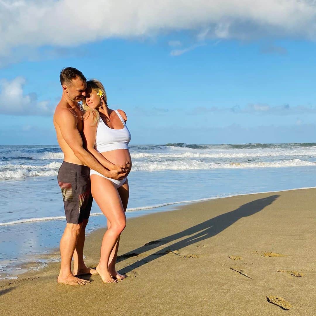 Bethany Hamiltonのインスタグラム：「We love because He first loved us. 1 John 4:19❤️✨  And Tobias took this photo 😆😍👦🏼📷」