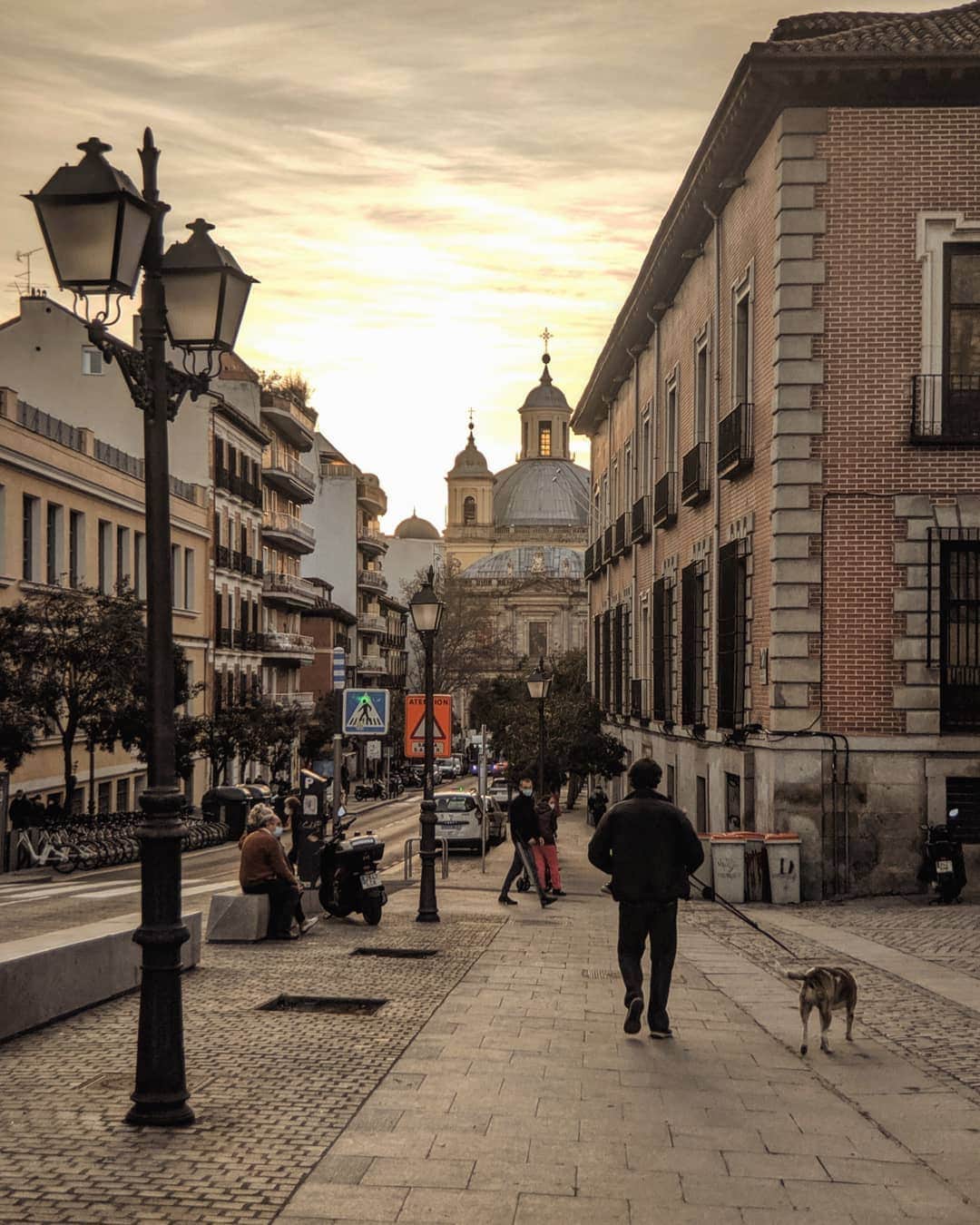 Guido Gutiérrez Ruizさんのインスタグラム写真 - (Guido Gutiérrez RuizInstagram)「Walks through #Madrid • Paseos por Madrid • Which one is your favourite? - ¿Cuál es tu favorita?」1月31日 5時09分 - guigurui
