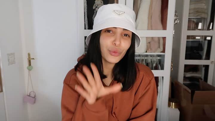 sananasのインスタグラム：「Les choses sérieuses ... demain matin sur ma chaîne Youtube 😂 À votre avis je vais échouer ou pas ?」