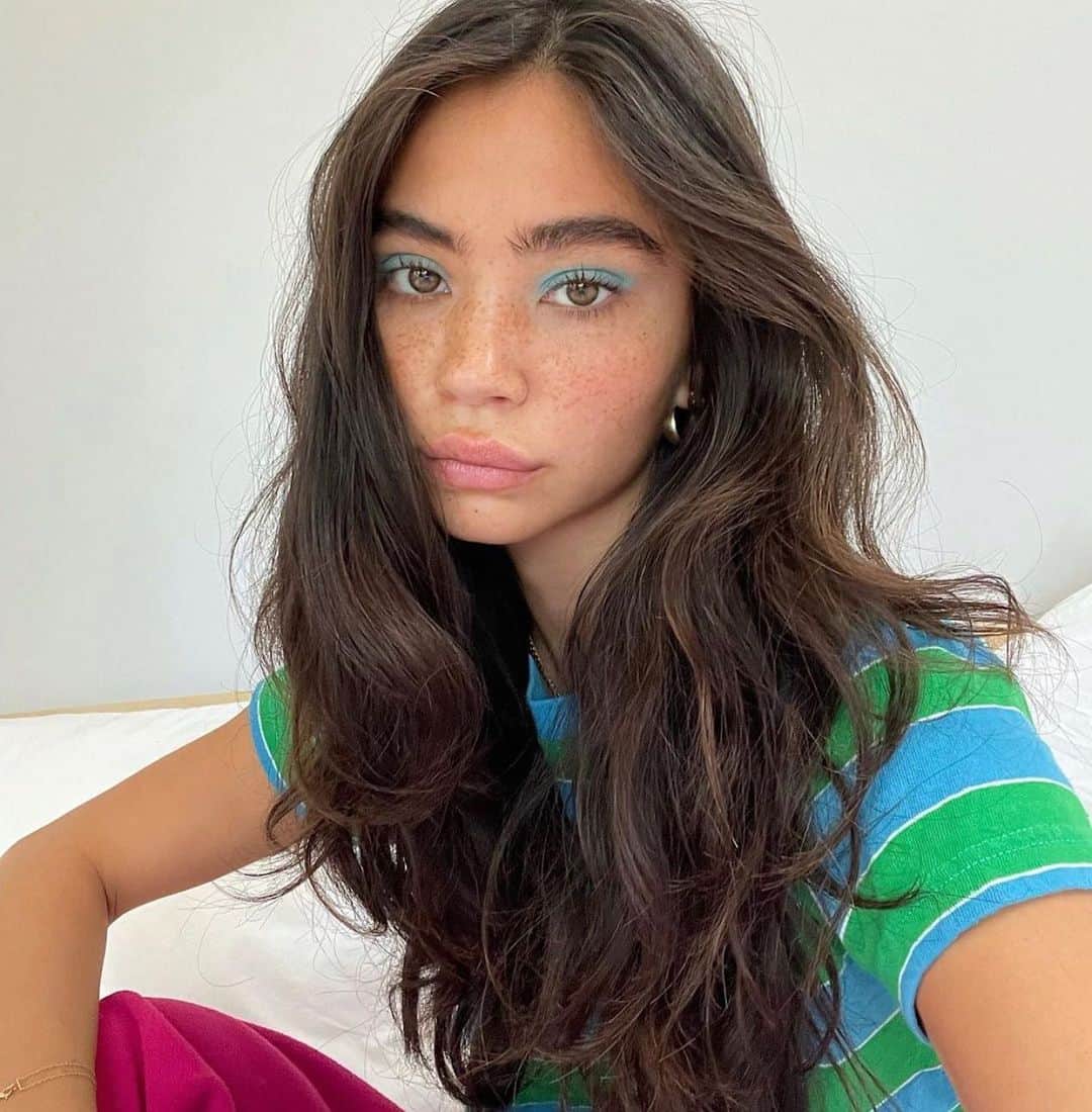 Smashboxのインスタグラム：「Tangled up in bluuuuuuue 🎶🦋 repost @christinanadin + always on cream shadow 🤍」