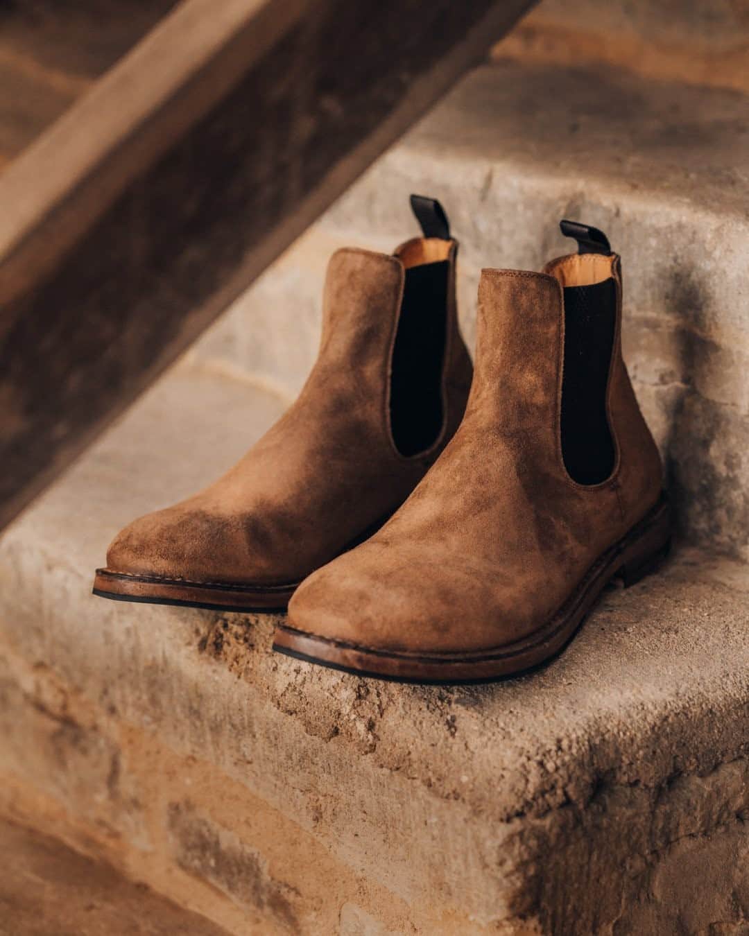 MR PORTERのインスタグラム：「LOfficine Creative calls these Chelsea boots 'Character', which is apt since that's exactly what they'll take on after a little wear. They've been handmade from suede at the house's Montegranaro workshop - right in the heart of Italy's specialist shoemaking region.   Shop the story: OFFICINE CREATIVE - Character 2 Leather Chelsea Boots」