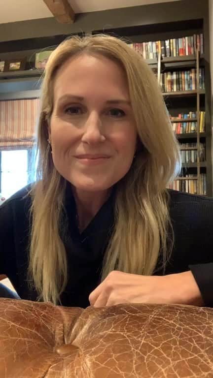 コリー・ロバートソンのインスタグラム：「Family Declarations @glorifyappofficial Motherhood, working out, wedding planning, Duck Dynasty, being a grandma, and Thomas the Train 🤗」