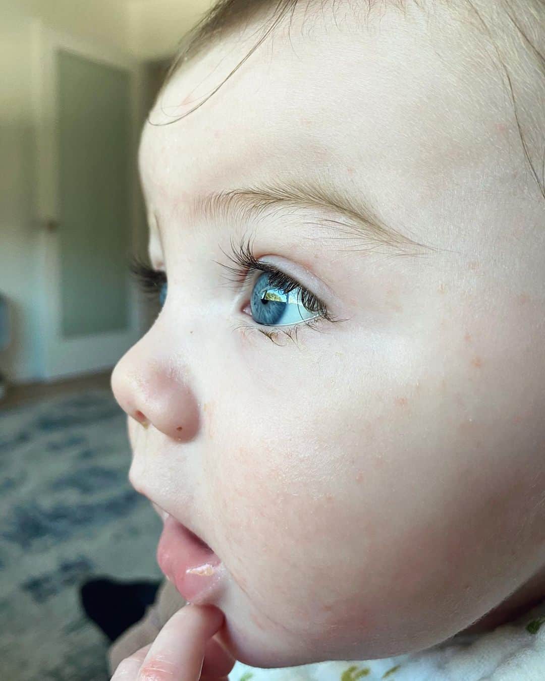 ヒラリー・ローダのインスタグラム：「💓」