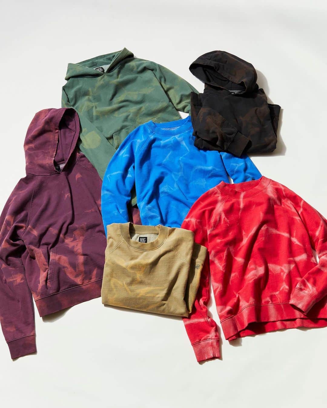 のインスタグラム：「Sunbleached hoodies and crewnecks for your daily dose of vitamin D. Tap to shop! #UOMen」