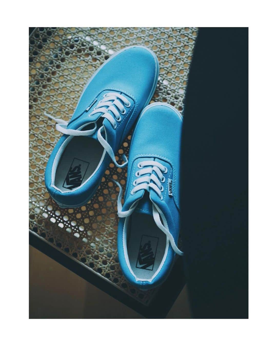 のインスタグラム：「💙🦕💙🦕💙  緑と水色の気分はつづく。  VANSは幾つあってもいい。 ね。」