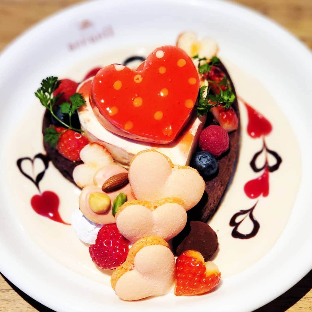 ミスター黒猫（黒猫仙人）のグルメインスタ