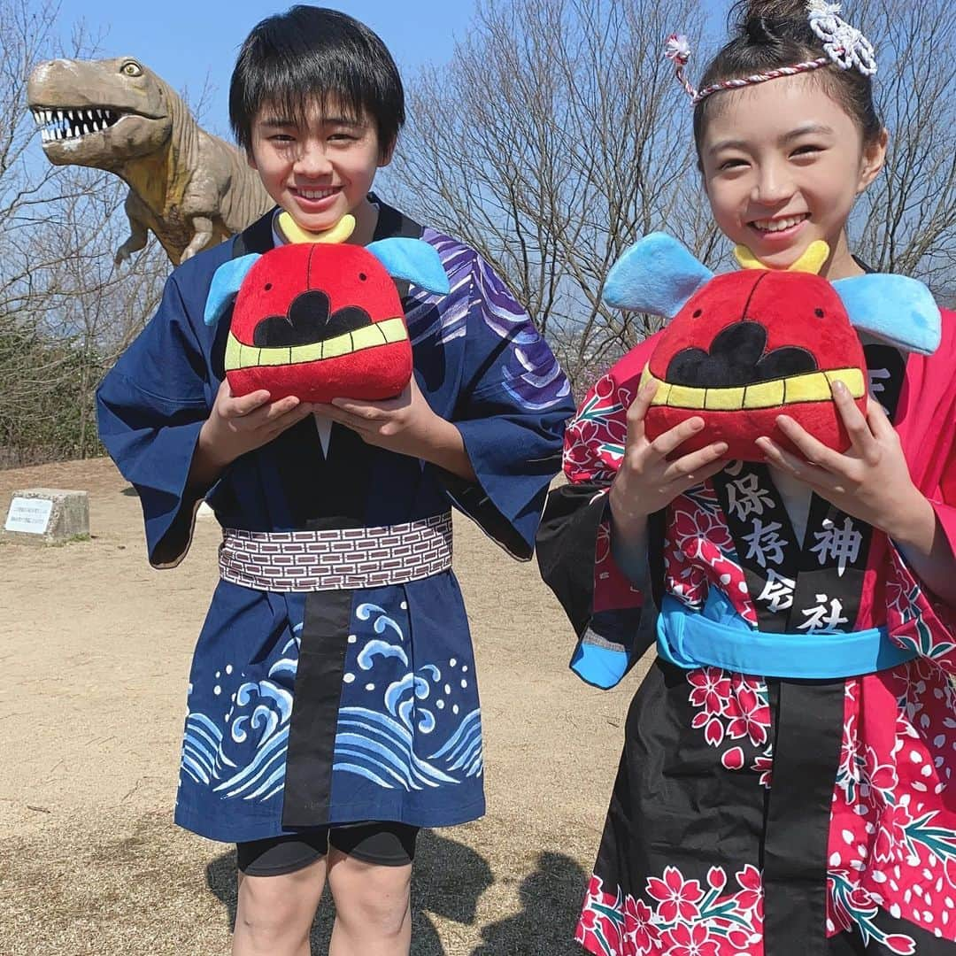 大里菜桜さんのインスタグラム写真 - (大里菜桜Instagram)「㊗️四国コンテンツ映像フェスタ2020にて「獅子家のハピハピダンス」が審査員特別賞を受賞したそうです🎉🎊🏆おめでとうございます🍾 自粛ばかりで、しばらく魅力溢れる三木町に行けないままですが、美しい風景や素敵スポット美味しい食べ物等いろんなことが思い出されて早く遊びに行きたいな❤️ 舞ちゃんにも会いたいよぉ😍 獅子家のハピハピダンスを、まだみたことがない方は YouTubeにアップされているので是非チェックしてね😉  #三木町#獅子家#獅子家のハピハピダンス#桑野魁#大里菜桜#ハリウッドラテ#舞ちゃん＃四国コンテンツ映像フェスタ＃審査員特別賞#獅子舞#獅子#ニコ☆プチ＃プチモ」1月31日 16時59分 - naooosato