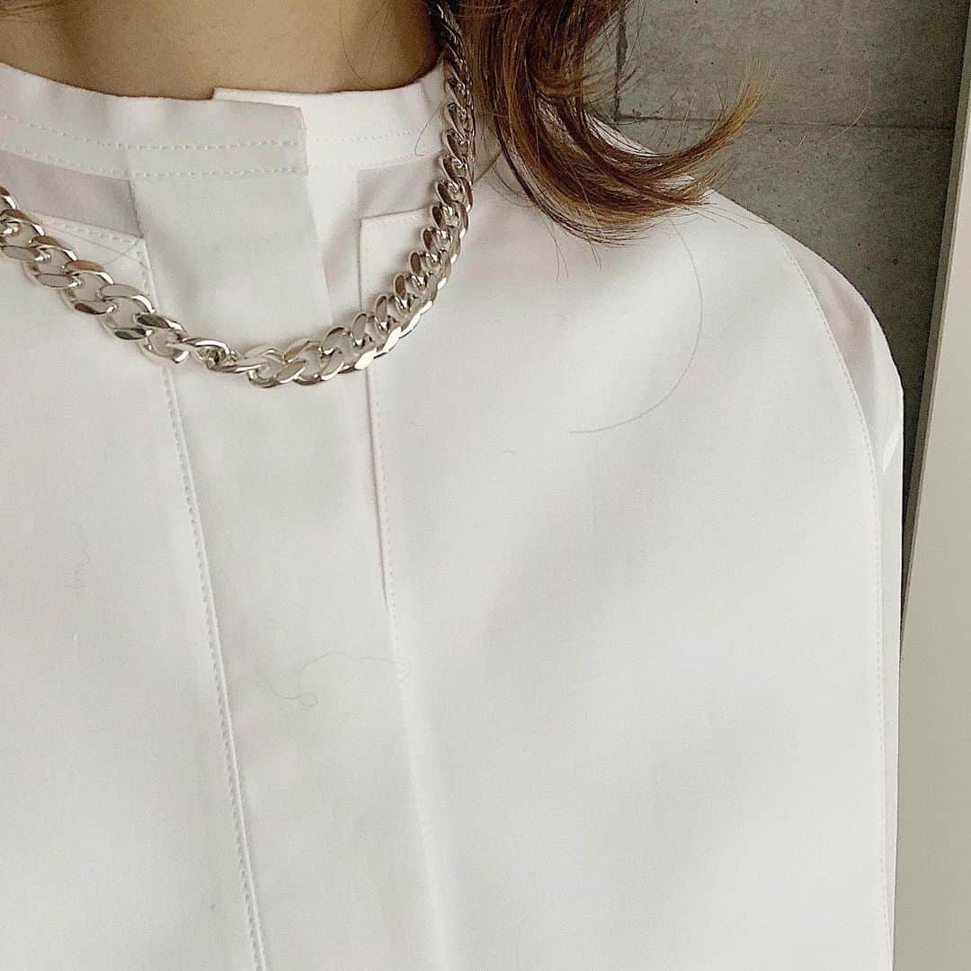 chieko6さんのインスタグラム写真 - (chieko6Instagram)「CHIEKO+☞本日1/31sun21:00start☞☞終了しました🙇‍♂️ 完売しておりましたが新作も再入荷しました:-)  上から ♛the chain choker  ♛snake ♛long combination necklace   単品使いも、レイヤードしても。  #chiekoplus #accessory #jewelry 数の少ないものもございます🙇‍♂️」1月31日 17時26分 - chieko6