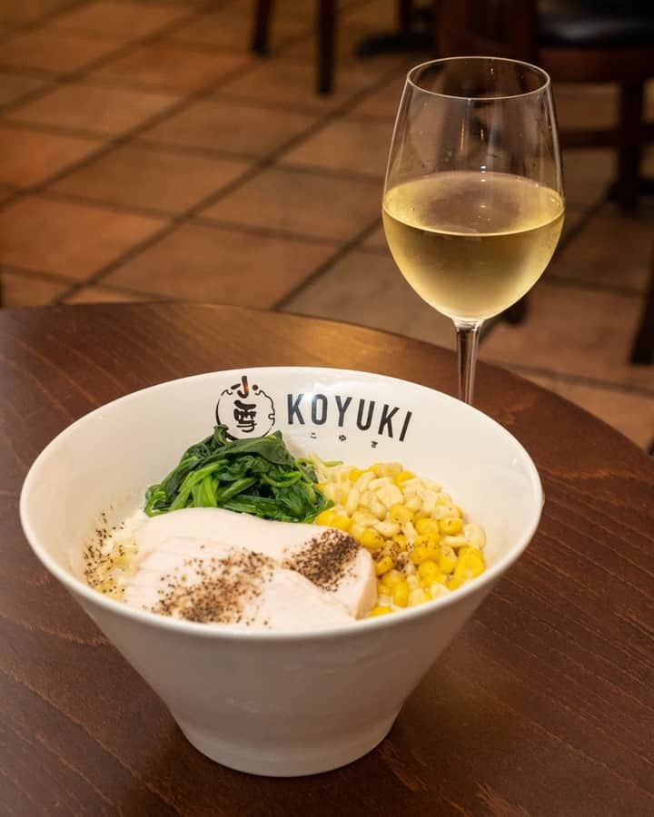 Koyukiのインスタグラム：「MILKY CHICKEN RAMEN 🍜 Have you ever tried this combination? If not, you should try it!  #vancouvereats #dishedvan #robsonstreet #ramenlover #ramennoodles #foodcouver #eatcouver #foodphotography #f52grams #japanesenoodles #noodlelover #narcityvancouver #curiocityvan #crunchvancouver #vanfoodie #eatwithme #wine #ramen #noodle #noodles #foodphotography #instafood #eeeeeats #eatvancouver #ramenforever #yvreats #yvrfoodie #604now #604eats #vancouverfoodie」