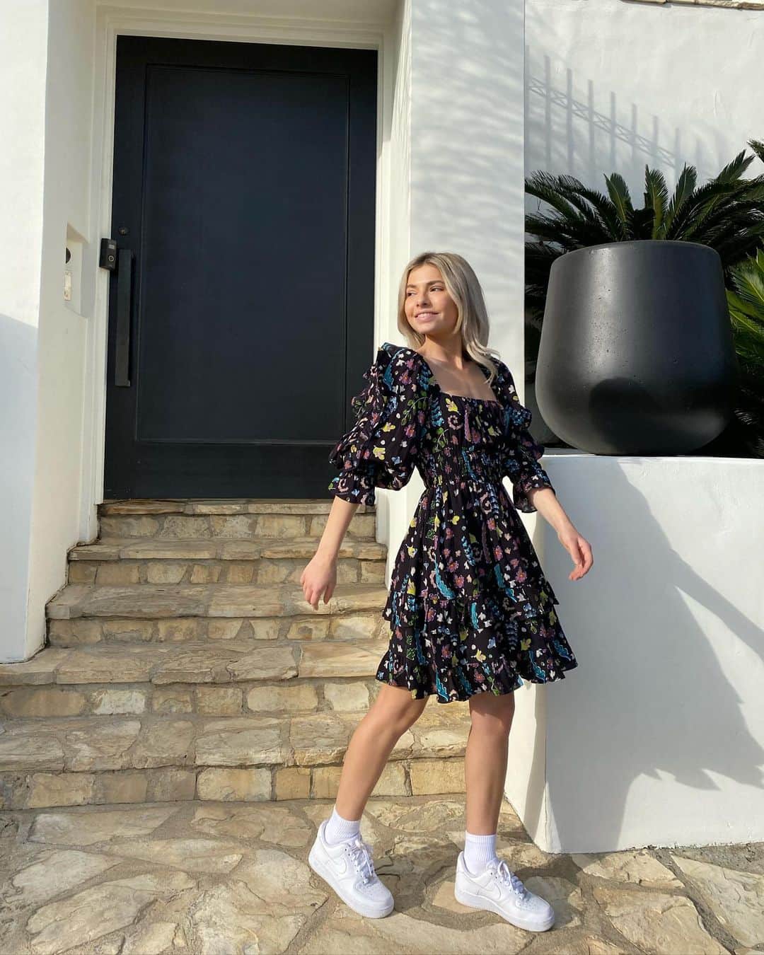のインスタグラム：「Walk like an Egyptian」