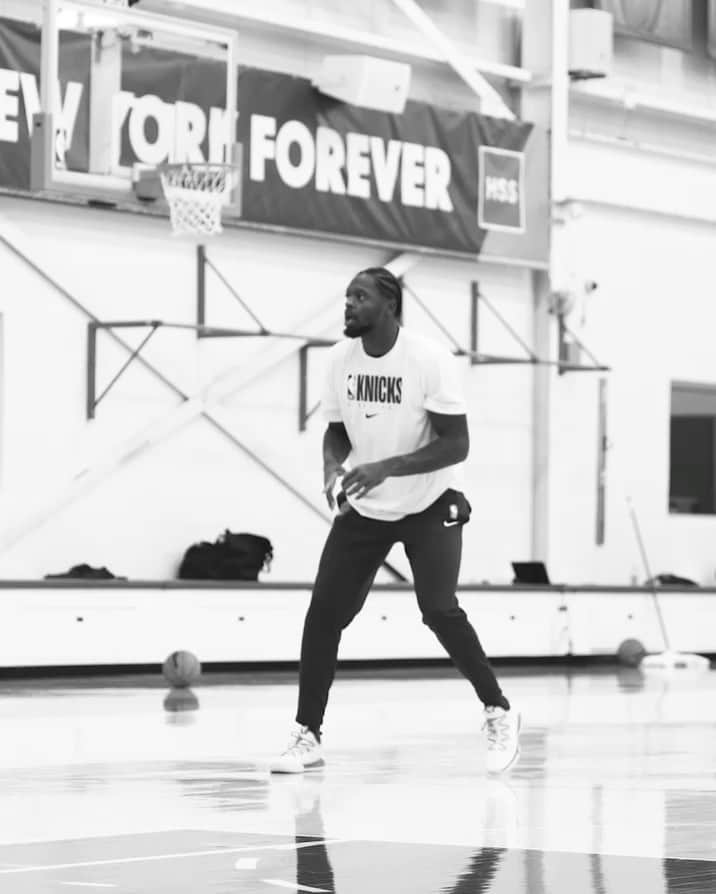 ジュリアス・ランドルのインスタグラム：「GRIND ALWAYS UNDEFEATED 🏁」
