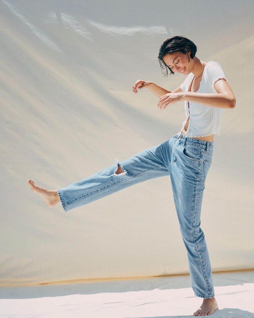 COTTON ONさんのインスタグラム写真 - (COTTON ONInstagram)「Meet our new straight fits for everybody 👋👖 All with recycled cotton 👏 #TapToShop #MyCottonOn #DOITINDENIM #Denim365」1月31日 10時00分 - cottonon