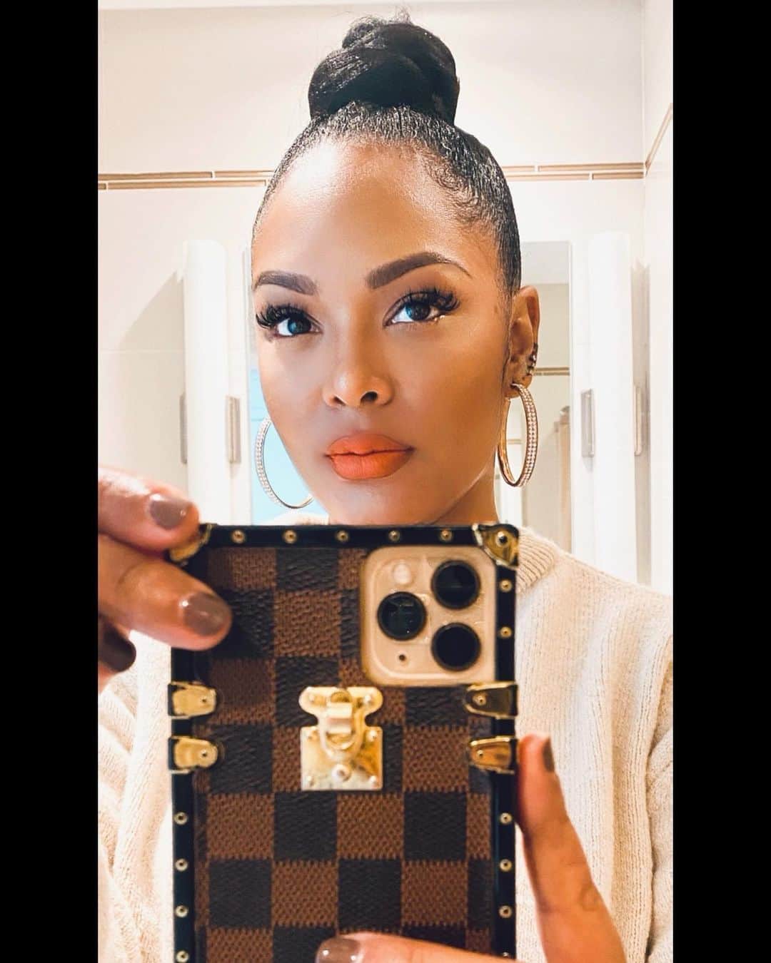 キーシャ・エップスのインスタグラム：「There’s only one you🌹 ✨✨✨✨」