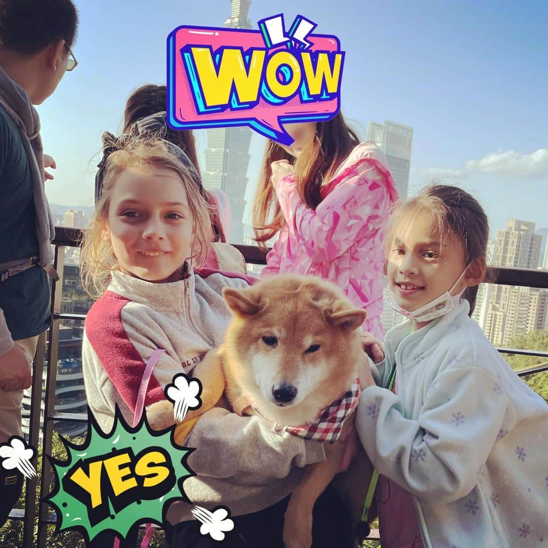 Coffeeのインスタグラム：「果然是戰鬥民族小妞 🇷🇺 一人抱起12公斤的咖啡🐶 #coffee_and_apple」