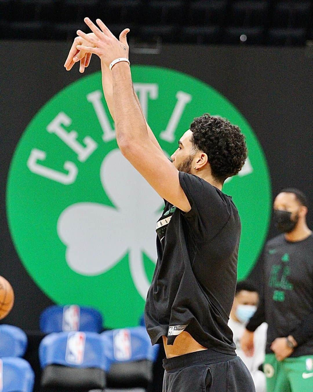 NBAさんのインスタグラム写真 - (NBAInstagram)「@celtics & @lakers get set for ABC Primetime!   ⏰: 8:30pm/et」1月31日 10時22分 - nba