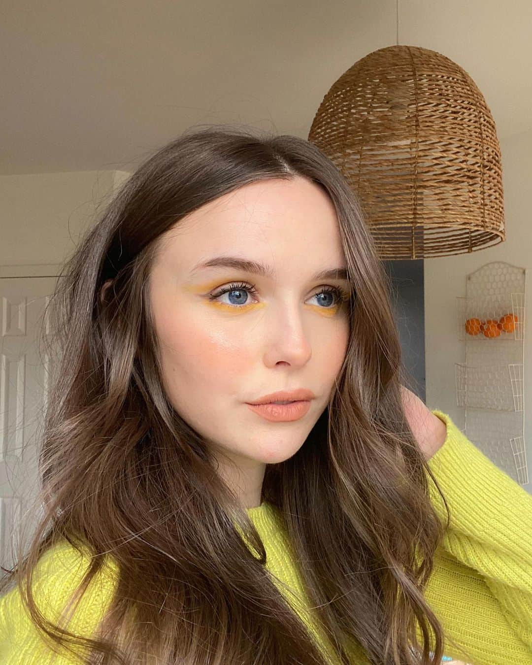 Acacia Brinleyのインスタグラム：「A lemon-lime kinda babe 🍋」