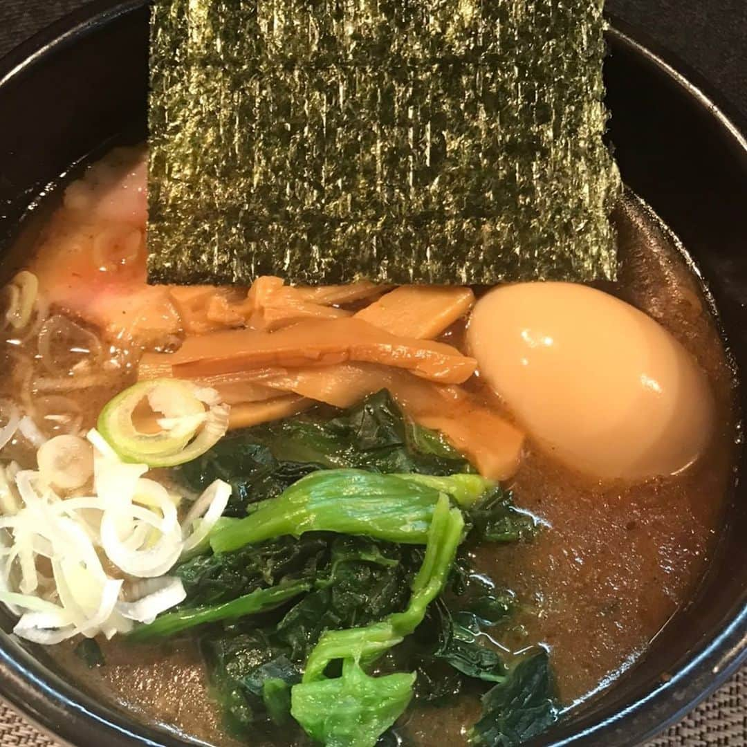 norimotoのインスタグラム：「皆んな大すき 味玉ラーメン~ほうれん草トッピング~  ほうれん草も味玉も全てのメニューにトッピングできます！  好きな具をお好みでトッピングして自分オリジナルのラーメンを見つけてください😋 #ほうれん草 #味玉ラーメンほうれん草トッピング #具 #ラーメン #味玉 #自分オリジナル #トッピング #大すき #トッピングでき #味玉ラーメンほうれん草 #たまご料理 #麺料理 #お好み #メニュー #山菜 #野菜加工食品 #全て #野菜 #好き #レシピ #写真好きな人と繋がりたい #photo」