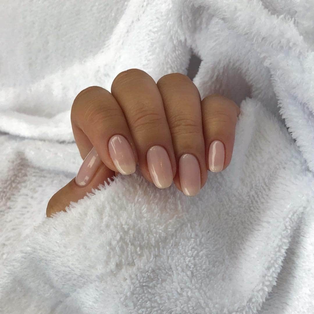 OPIさんのインスタグラム写真 - (OPIInstagram)「Saturdays are for the neutrals 💅 Shade: #PutItInNeutral  By: @by_karinely  #OPIObsessed #ColorIsTheAnswer #NOTD #NailSwag #NailsOfInstagram #NailsOnFleek #NailPolish #Nails」1月31日 11時16分 - opi