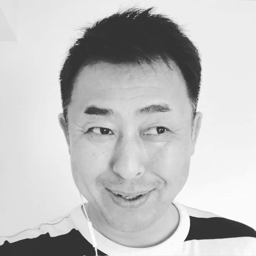 岩本勉さんのインスタグラム写真 - (岩本勉Instagram)「名護で朝から散髪したわいや(๑˃̵ᴗ˂̵) 最高やわ\(//∇//)\ 誰に似てる？」1月31日 12時19分 - gun18gun18