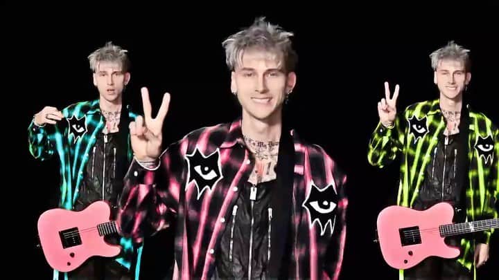 Young Gunnerのインスタグラム：「SNL tonight!!!!」