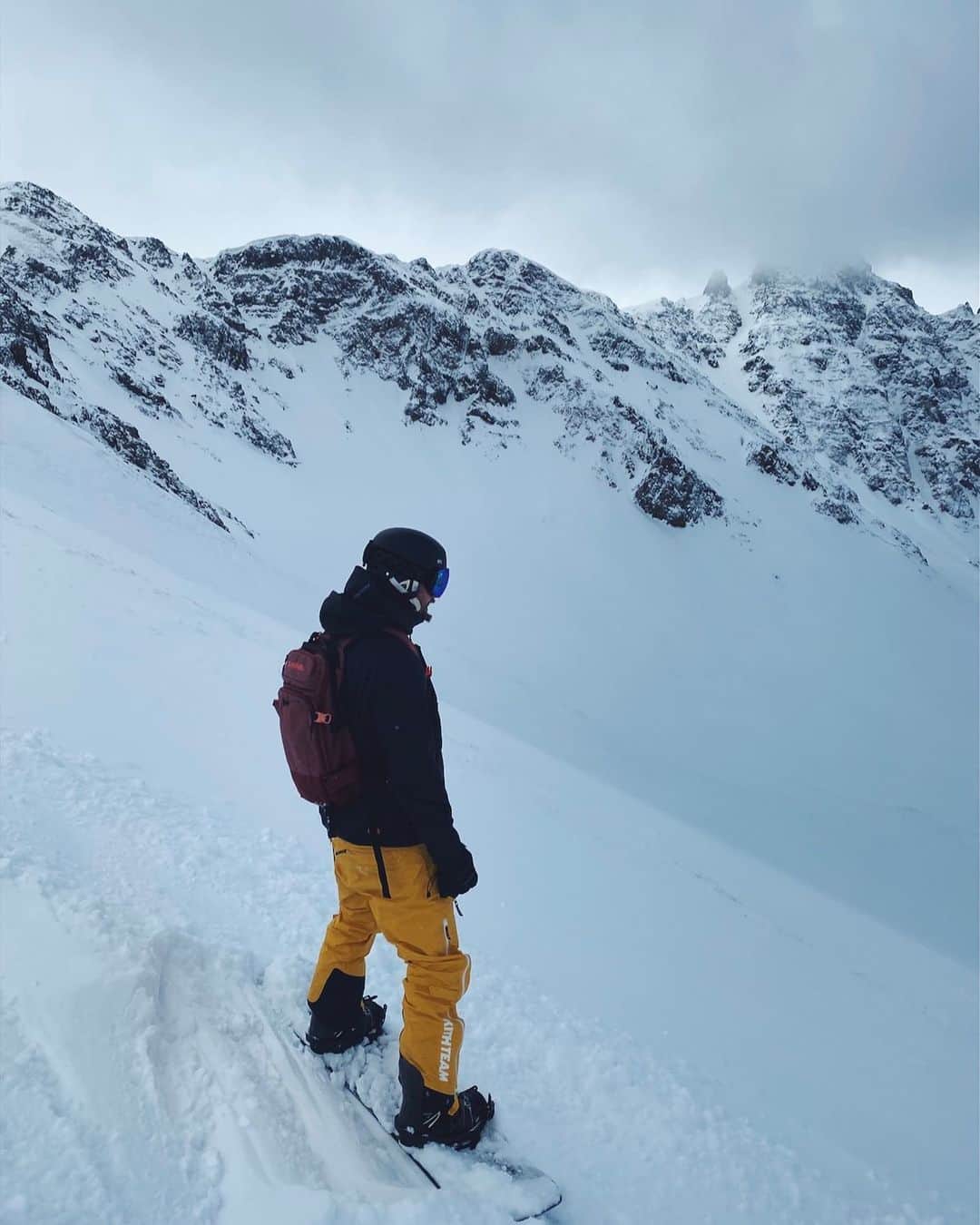 MAN DAYNARDのインスタグラム：「#neverbeenbetter @silvertonmtn 📸 @shanefuhrman from last weekend. Heading back in March ⛰」