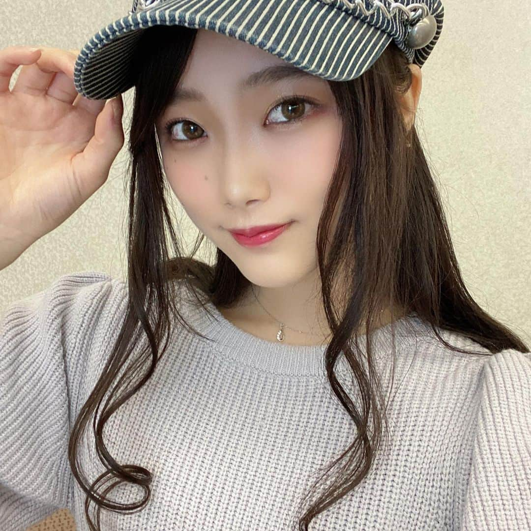 石川花音さんのインスタグラム写真 - (石川花音Instagram)「・ #オンラインお話し会　ありがとうございました🥰 今日のカラコンは#メイメ の#やさいグリーン でした🥦  ロムアンドのリップ今まで7番しか持ってなかったんだけど、6番の#FIGFIG 買ったら自分に合い過ぎて買って正解🥲💄💕  #bloomnecklace #bloom #AKB48 #SKE48 #カラコン #グリーンカラコン #ロムアンドティント #ロムアンドリップ #フィグフィグ #黄味肌ブルベ　#ブルベ冬 #ブルベ冬メイク #キャスケット」1月31日 13時03分 - kyanonty1219