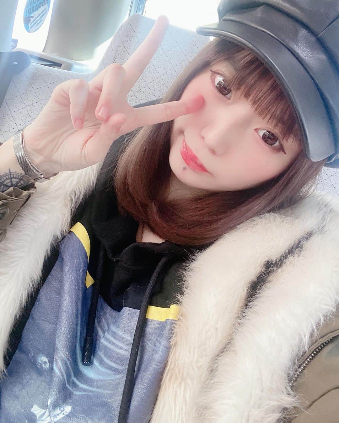 麻衣愛さんのインスタグラム写真 - (麻衣愛Instagram)「昼活、、、 #GUCCI #Off-White」1月31日 13時47分 - http4020