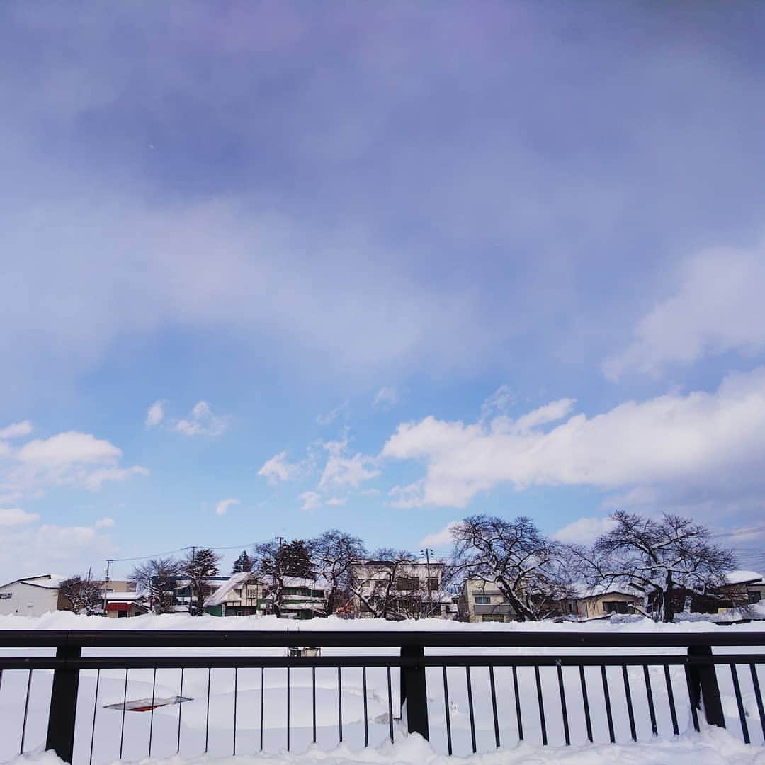 みながわゆみさんのインスタグラム写真 - (みながわゆみInstagram)「#いまそら #イマソラ #青空 #ゆき #雪 #雪景色」1月31日 14時01分 - nama.09.19