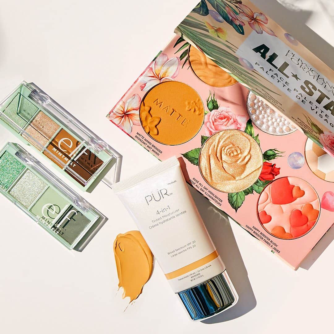 Wal-Mart Stores, Incのインスタグラム：「These new beauty launches from our fave brands make it easy to achieve your resolution of: "glow all year long." 💁🏼‍♀️ #walmartbeauty」