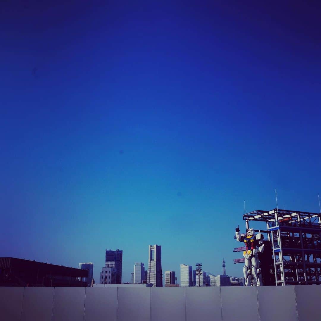 佐野史郎さんのインスタグラム写真 - (佐野史郎Instagram)「ガンダムのいる風景」1月31日 14時53分 - sanovabitch