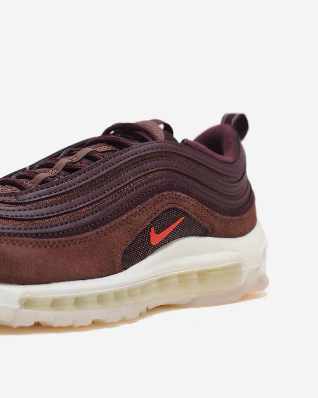 A+Sのインスタグラム：「2021. 2. 1 (mon) in store  ■NIKE WMNS AIR MAX 97 SE COLOR : AUNA BROWN SIZE : 22.5cm - 25.0cm PRICE : ¥19,000 (+TAX)  カフェカルチャーののんびりとした雰囲気からインスピレーションを得て作られたカフェラテパック。豊かで温かみのあるラテがカラーベースになったAIR MAX 97です。  A cafe latte pack inspired by the laid-back atmosphere of cafe culture. The AIR MAX 97 is a color-based color-based latte with a rich and warm atmosphere.   #a_and_s #NIKE #NIKEAIRMAX #NIKEAIRMAX97 #NIKECAFFELATTEPACK」