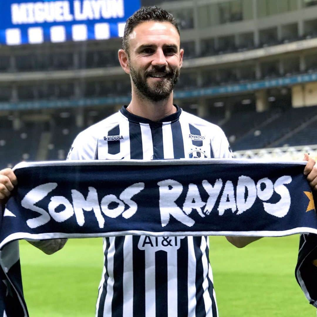 ミゲル・ラジュンのインスタグラム：「2 años de haber firmado con @rayados. Siempre expresé que regresaba a México a competir y ser campeón. . 2 años después: 🏆 CONCA 2019 🏆 APERTURA 2019 🏆 COPA MX 2020 . #soccer #futbol #football」