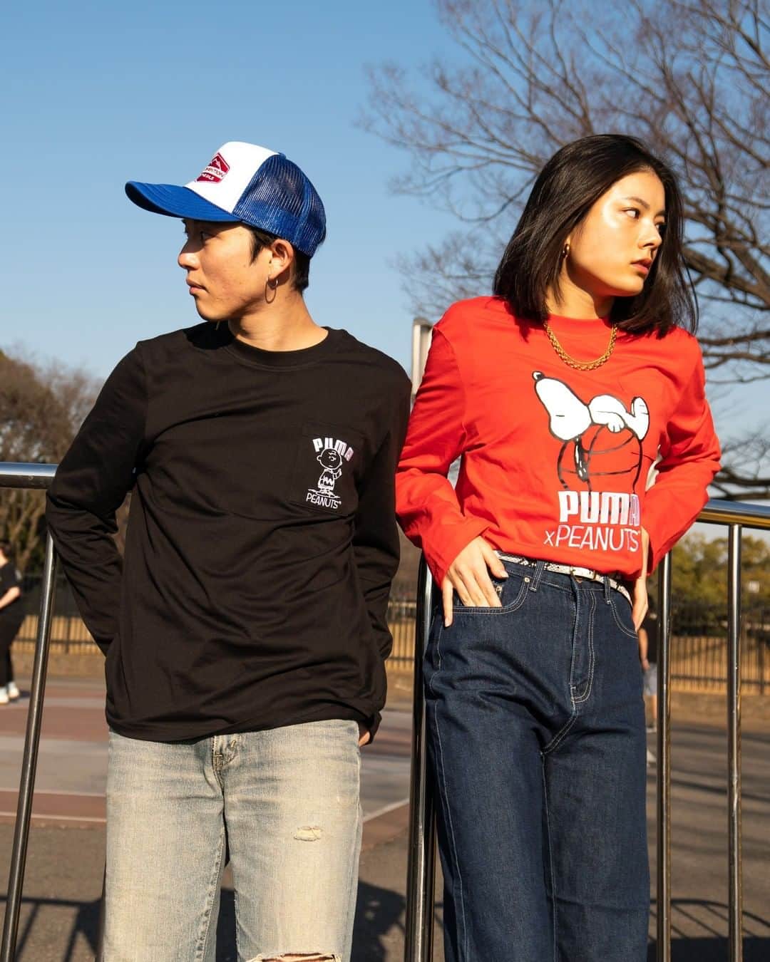 アトモスさんのインスタグラム写真 - (アトモスInstagram)「. 2/6(SAT)よりPUMA × PEANUTS Collectionが登場。 "PEANUTS"は1950年より新聞の4コマ漫画として連載がスタートされ、2020年で70周年を迎える漫画作品。総作品数は17897作、掲載された雑誌は2000を越え、世界75か国、21言語で3億5500万人以上の読者を持ち、コミック総発行部数は4億部を越えた他、数多くの賞を獲得するなど人気を誇っている。今回はそんなPEANUTSとのタイアップコレクション。作品内に登場するキャラクターがPUMAの関連するスポーツとリンクしたグラフィックを採用しデザインに落とし込まれている。最も重要なキャラクターである スヌーピー、チャーリー・ブラウンが採用されたアイテムは可愛げがありながらも、カルチャーシーンに溶け込んだ仕上がりとなっている。 . PUMA x PEANUTS Collection will be released from 2/6 (SAT). "PEANUTS" is a manga work that started serialization as a four-frame manga in newspapers in 1950 and will celebrate its 70th anniversary in 2020. The total number of works is 17897, the number of magazines published exceeds 2000, the readership is more than 355 million in 21 languages ​​in 75 countries around the world, the total circulation of comics exceeds 400 million, and many others. It is very popular, such as winning an award. This time is a tie-up collection with such PEANUTS. The characters appearing in the work are incorporated into the design by adopting graphics linked to PUMA's related sports. The items featuring the most important characters, Snoopy and Charlie Brown, are cute yet blended into the culture scene. .. #puma #atmos #peanuts #snoopy #charliebrown #アトモス #プーマ」1月31日 15時01分 - atmos_japan