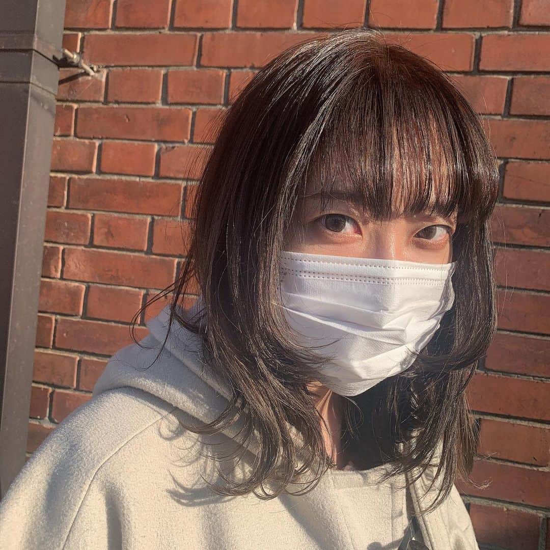 のインスタグラム：「, , 1/29に28歳になりました。 , 1年ほど前にアイドルを卒業して、 いまも試行錯誤の毎日です💭✨ , 周りの人に恵まれて、 たくさんのチャレンジ、 たくさんのたのしいことをして また1つ歳を重ねられました！ ありがとうございます💘 , 28歳の小田あずみも よろしくお願いします！」