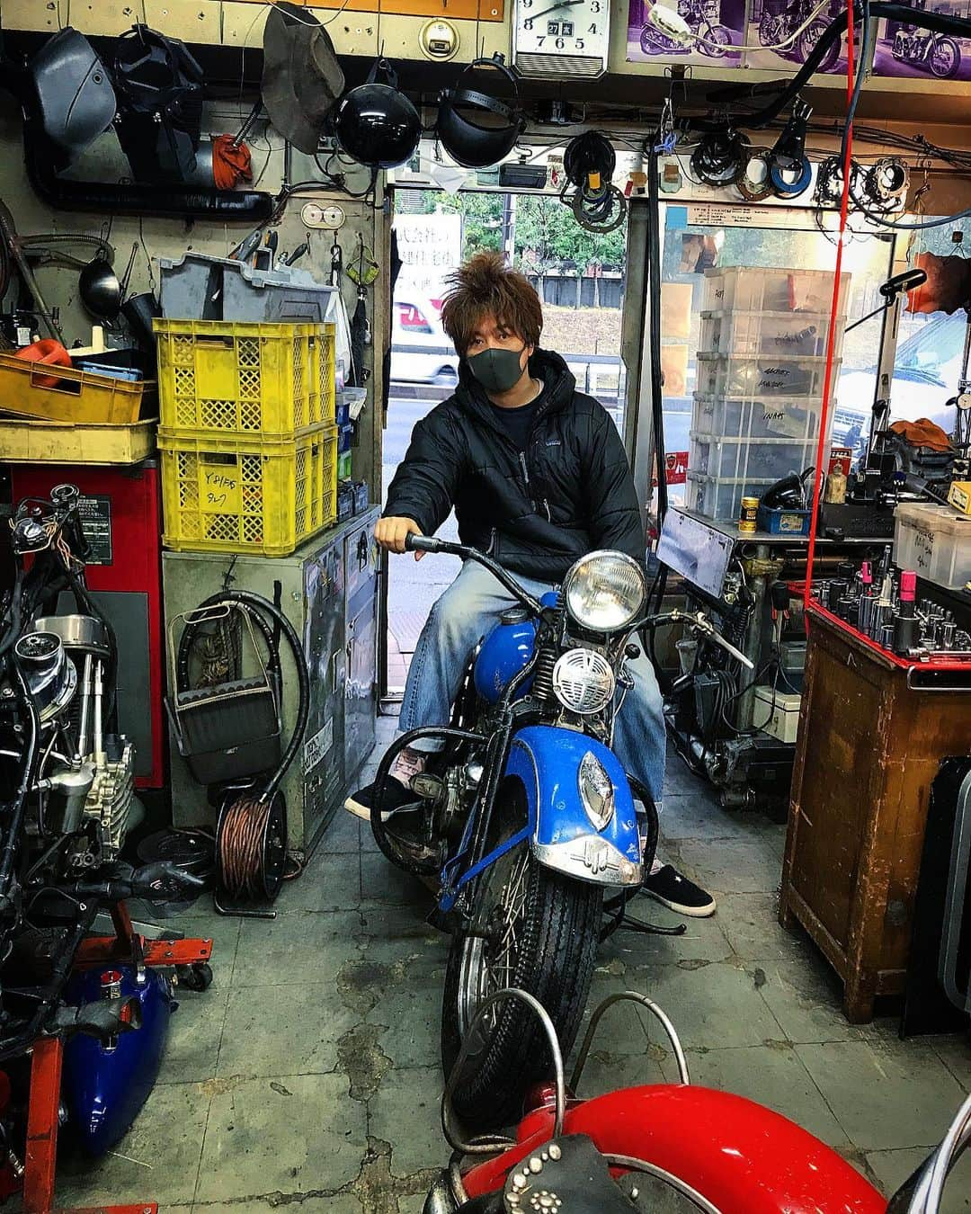 大川知英さんのインスタグラム写真 - (大川知英Instagram)「48's Harley Davidson Pan Ｈead  original paint bule🚬 青い色は男の子の色...👨🏾 #harleydavidson #panhead #originalpaint #48s#vintage#青い色は男の子の色 #ゲキシブ#bule#amecajiboys  #takatsubase #アメトイ部#youtube」1月31日 15時11分 - zupposi_swamp