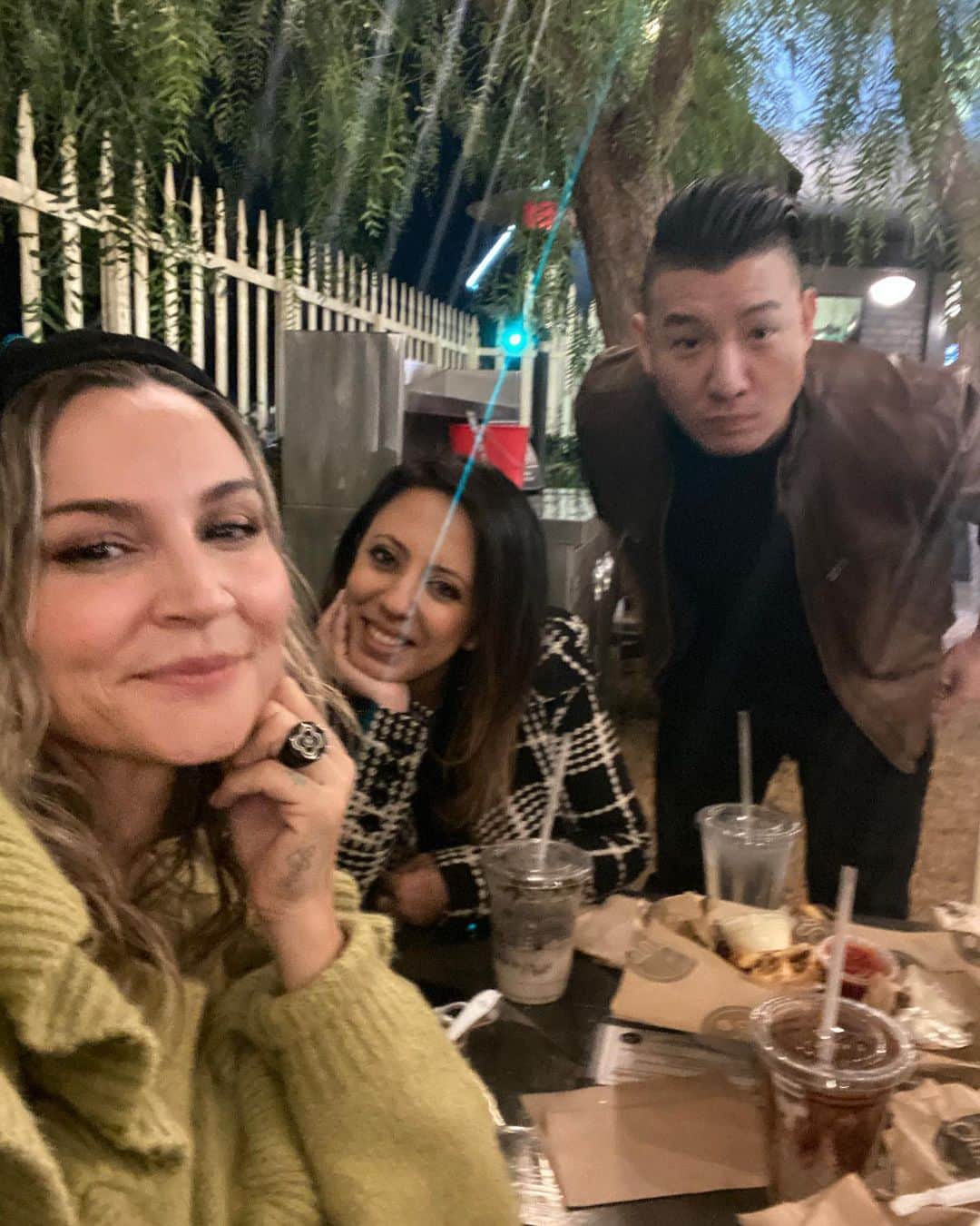 サミーア・アームストロングのインスタグラム：「Last night with my clique ❤️」